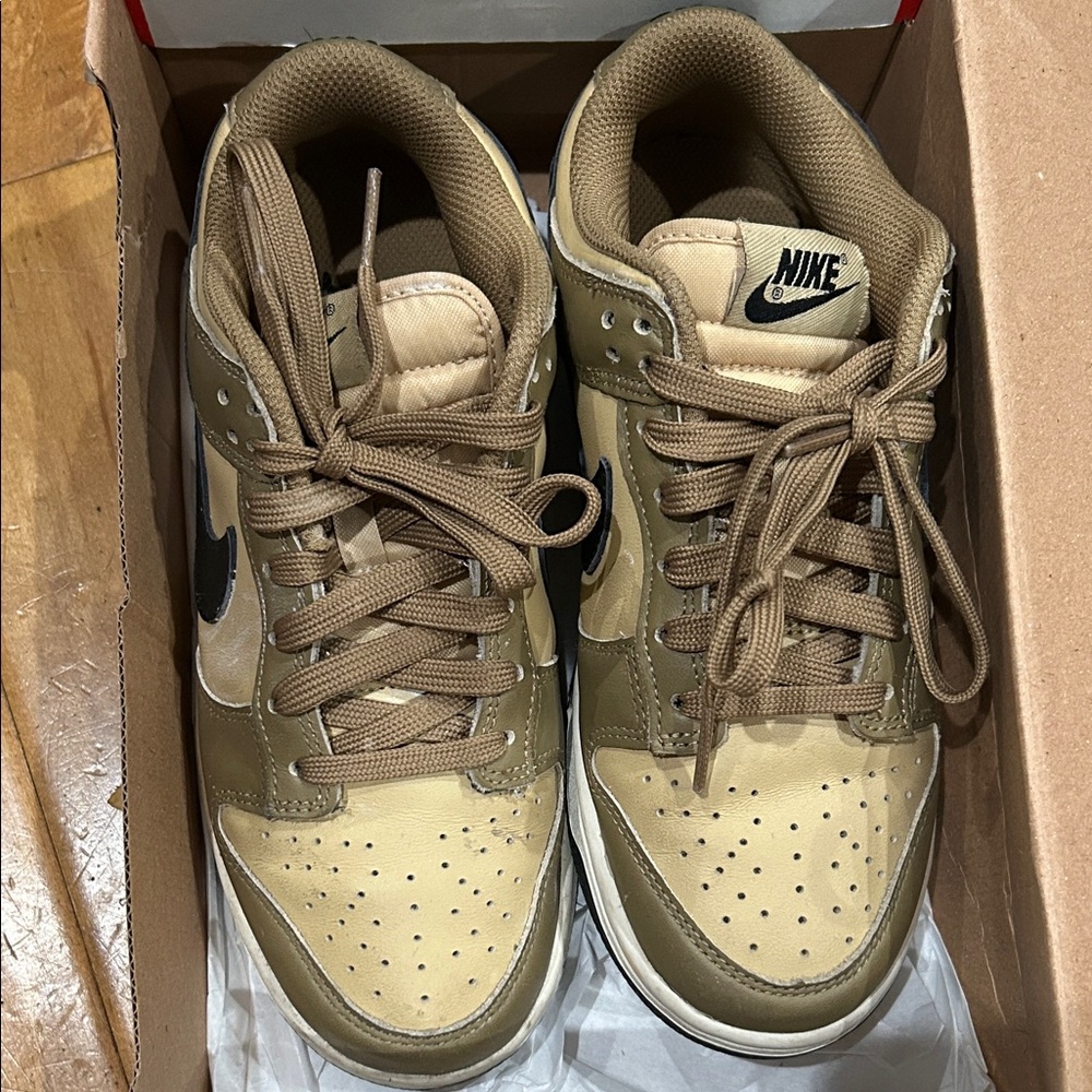 Nike Men's Brown and Tan Sneakers